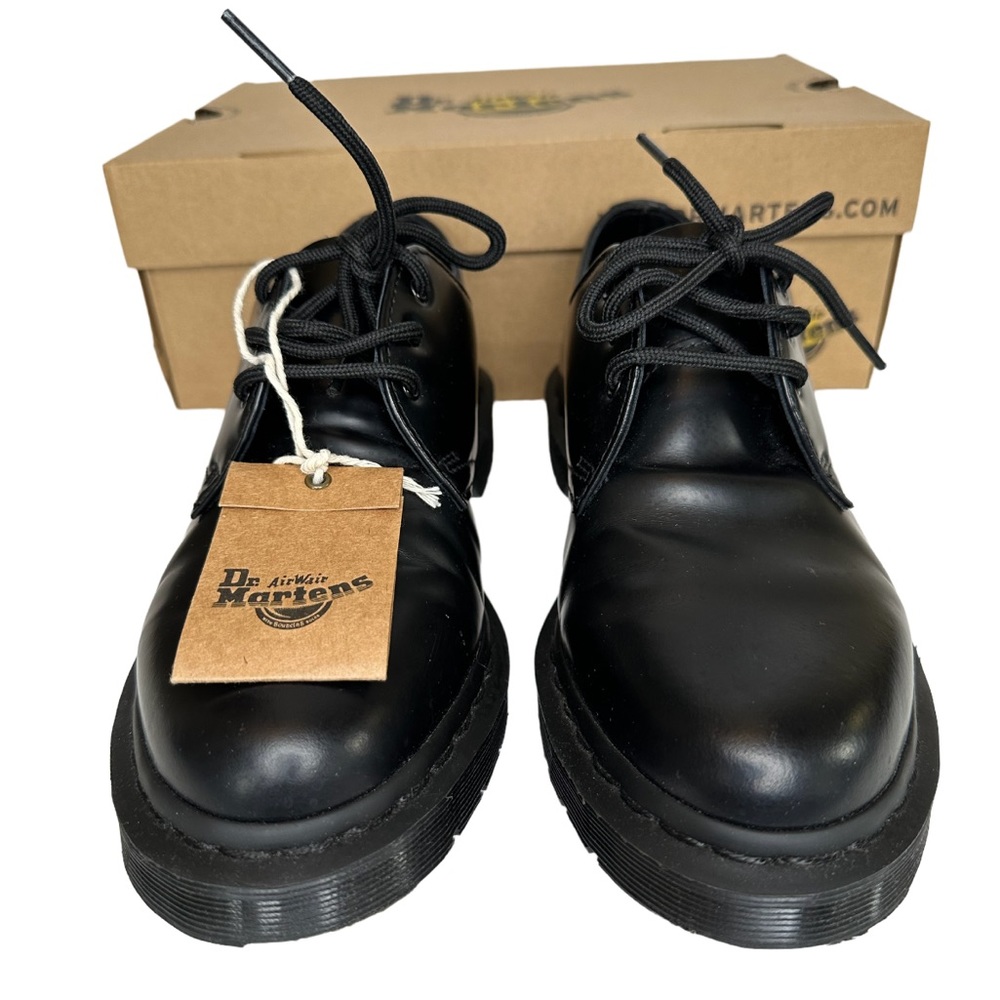 Dr. Martens Mono Smooth Leather Unisex Shoes - Women’s: US 9 - Men’s: US 8